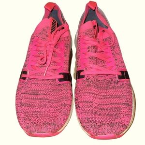 Puma NRGYNeko Knit Running Shoe Size 9 Womens